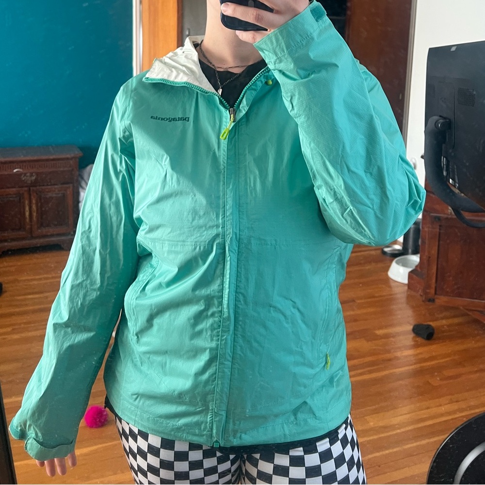 Patagonia Teal and Lime Rain Jacket Womens